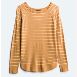 Pink Clover- Stitch Fix
Valencia Curved Hem Pullover Sweater